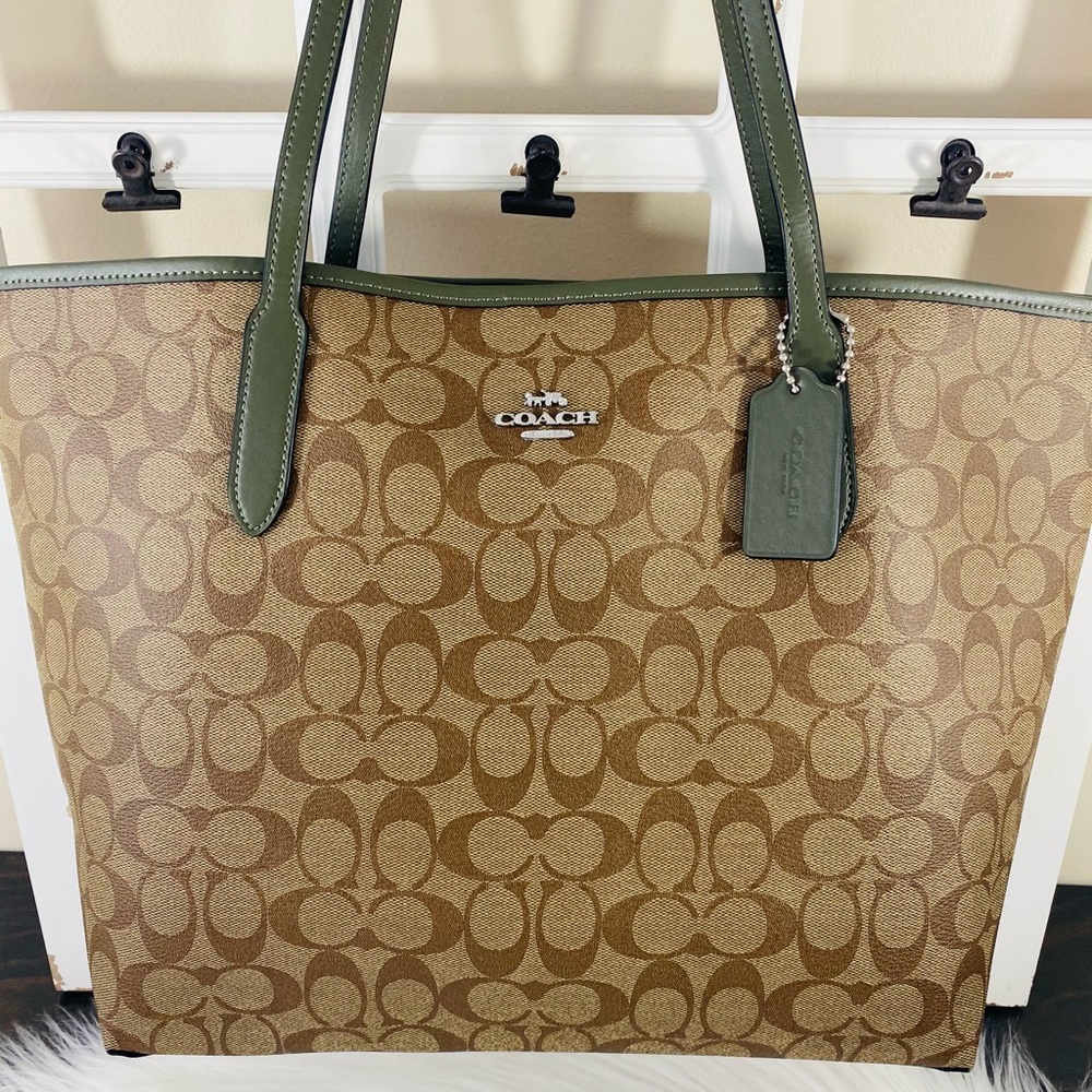 COACH Signature Open City Tote - Picture 2 of 16